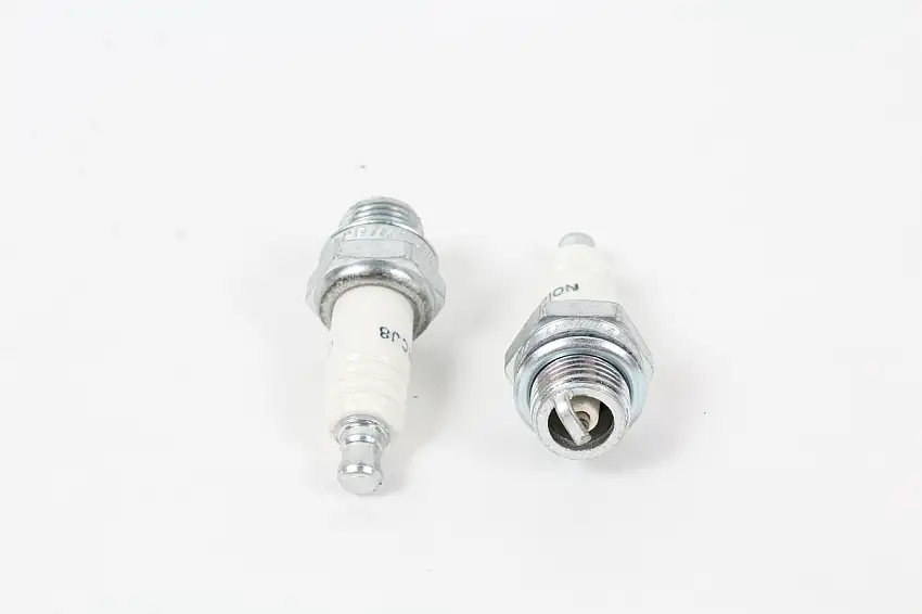 2 Pack Genuine Champion RCJ8 Spark Plug Copper Plus 840