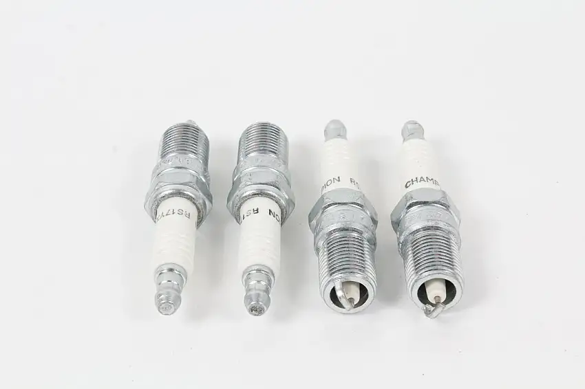 4 Pack Genuine Champion RS17YX Spark Plug Copper Plus 909