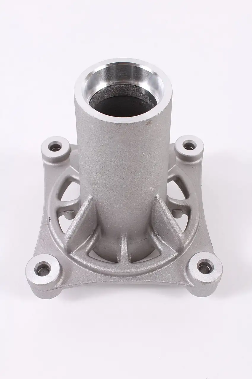OEM Husqvarna 532187281 Spindle Hsg Fits 2042LS 2348LS 2748GLS CT154 LGT2554 ++
