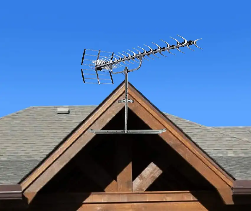 Winegard Adjustable Gable End Mount for Antenna Masts (SW-0012)