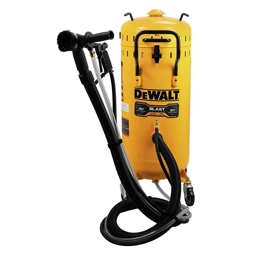 Dewalt 120V 5.5 to 6.5 SCFM 115 PSI Abrasive BlastVac for Clean Portable Sandblasting - DXCM009-0369