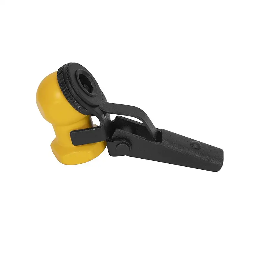 Dewalt 1/4 in. FNPT Ball Foot Chuck with Connection Lever - DXCM038-0087